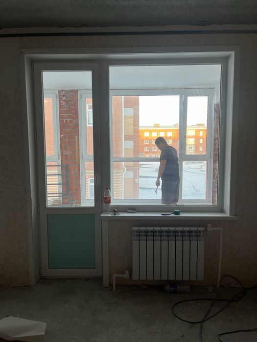 Продам пластик окно с дверью на болкон