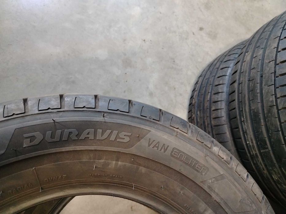 2бр.летни гуми 235/65/16C Bridgestone