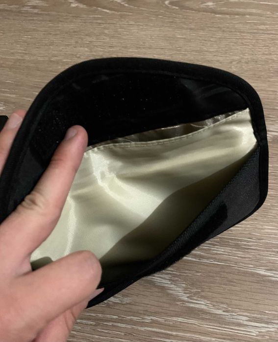 Чехол-глушитель сети