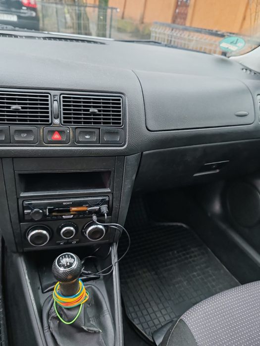 Golf 4 1.6 benzina 105 cai