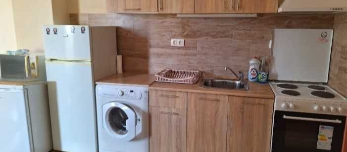 Дава се под наем Тристаен апартамент в София, Изток - 80 кв.м за 650 € - Снимка #2