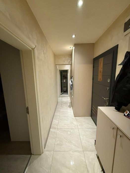 Дава се под наем Тристаен апартамент в Пловдив, Изгрев - 60 кв.м за 375 € - Снимка #1