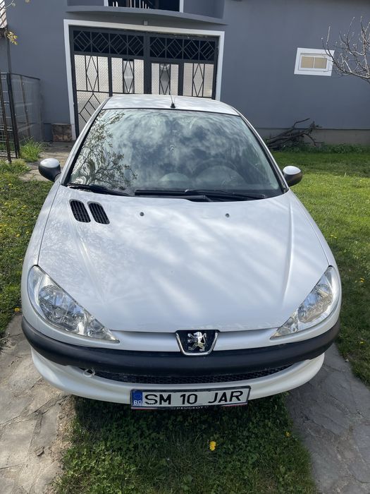 Vând Peujot  206