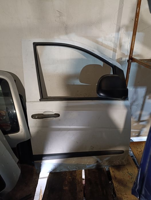 Двери на Мерседес Вито 639