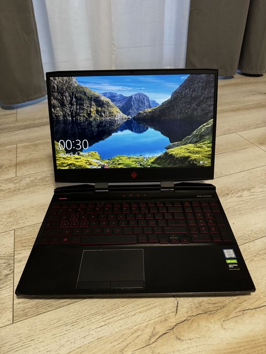 Laptop gaming hp omen i5 9400k cu placa video dedicata nvidia
