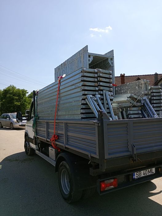 Nisip pietriș sort pământ negru vegetal moloz