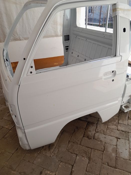 Лабо Дамаска олди чап эшик радной