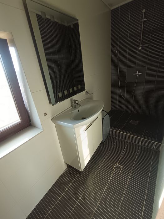 Dau in chirie apartament tip penthouse