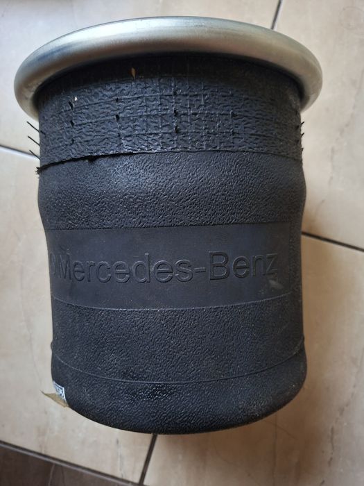 Perna aer Mercedes Actros, punte spate