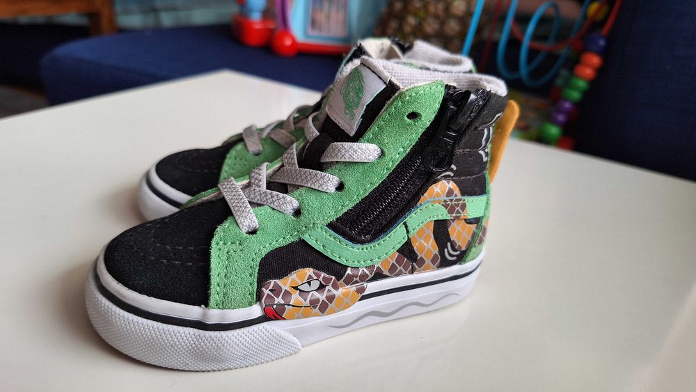 Бебешки кецове Vans 21.5 номер