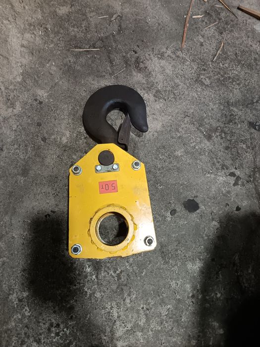 Продаю крюк для крана