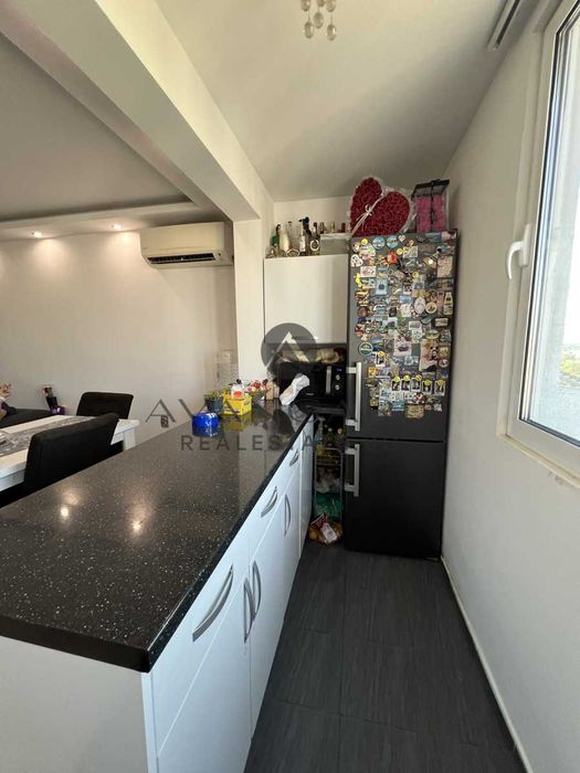 Продава се Тристаен апартамент в Пловдив, Кършияка - 49 кв.м за 2245 €/кв.м - Снимка #2