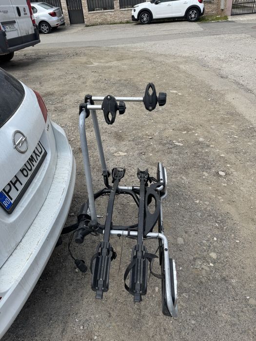 Suport auto pentru doua biciclete THULE  Rabatabil  prindere pe carlig