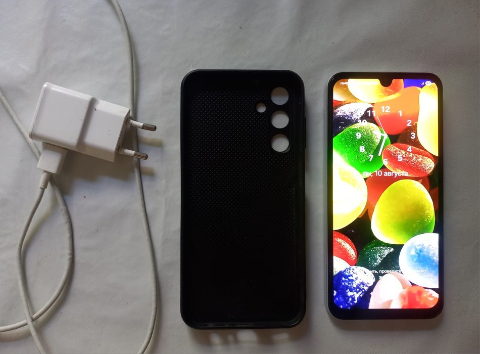 SAMSUNG  8/256 гб