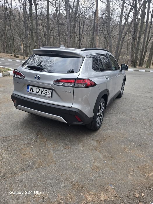 Toyota Corolla Cross Hybrid 4x4 Panoramic!