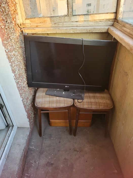 Продам телевизор, романтик 105, книги, наушники