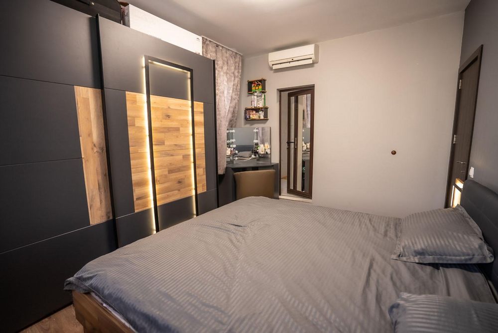 Луксозна Къща в кв. Сарафово, м. Лахана