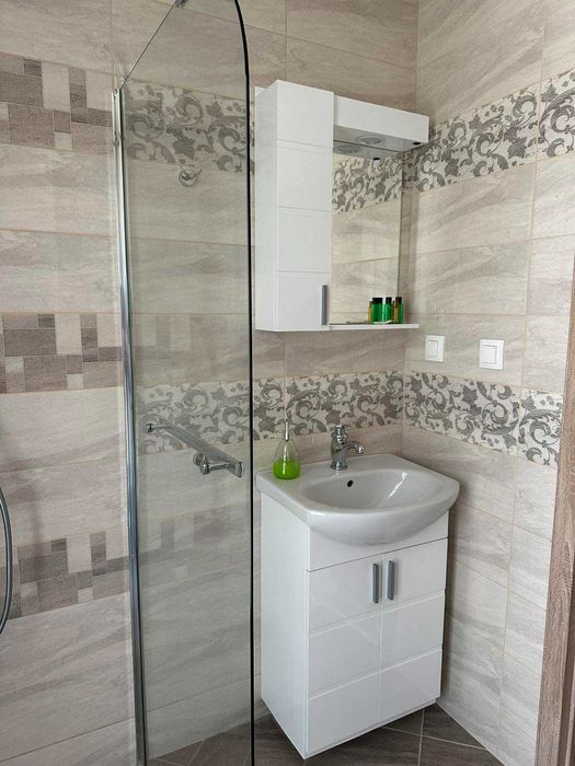 Дава се под наем Едностаен апартамент в к.к. Св.Св. Константин и Елена - 60 кв.м за 459 € - Снимка #5