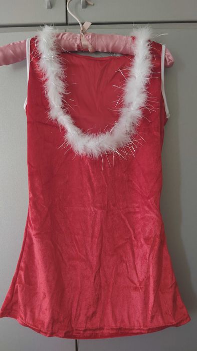 Коледна червена къса секси рокличка с качулка, къси ръкавици с пухче