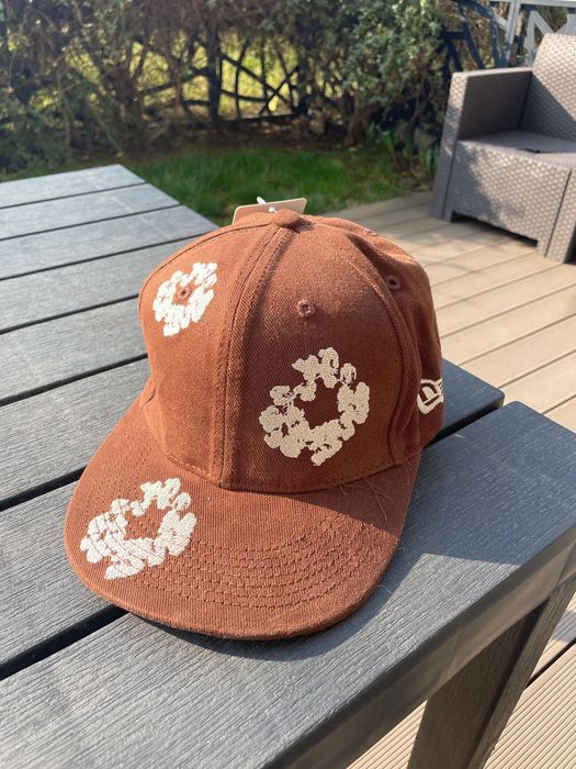 Ленти шапки с козирка