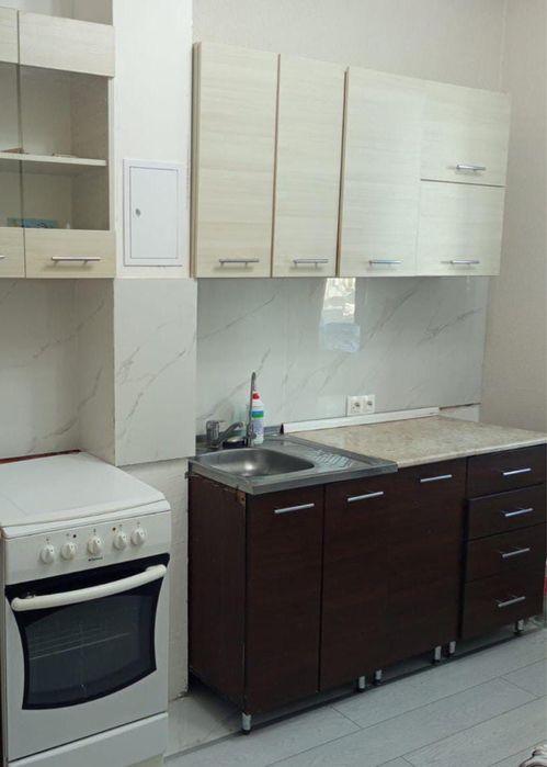 Продам Кухонный мебель