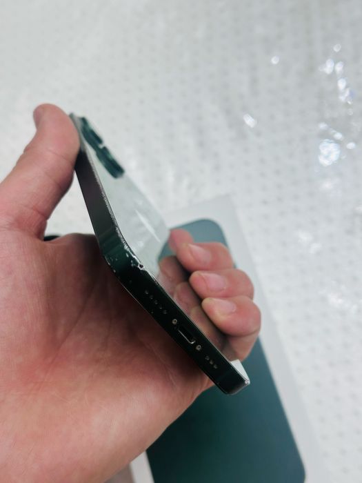 IPhone 13 128gb в ремонте не бывал