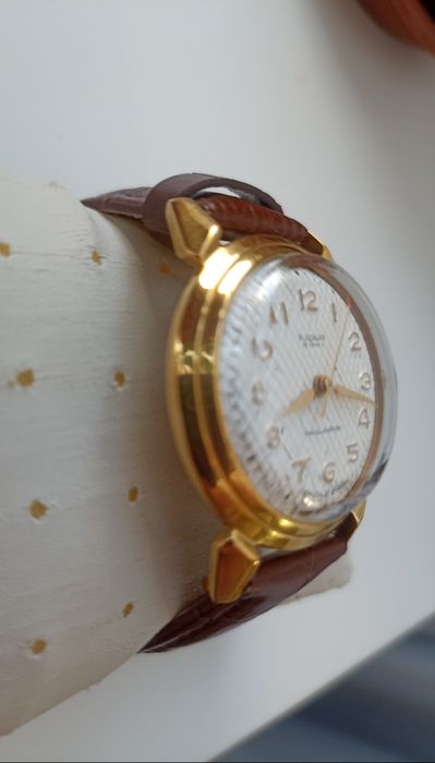 Продам часы СССР