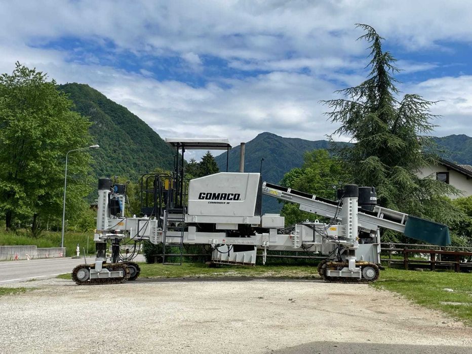 Gomaco Commander III Finisor