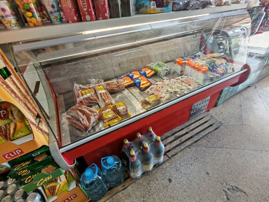 Lada frigorifică mezeluri