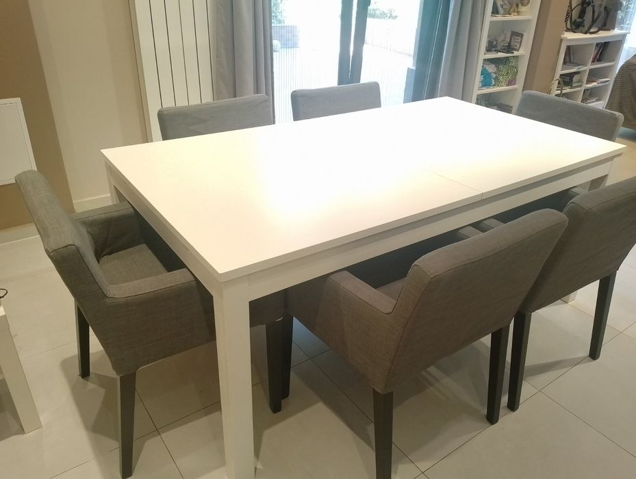 Маса за трапезсрия с 6 стола и бонус 4 стола за бар плот