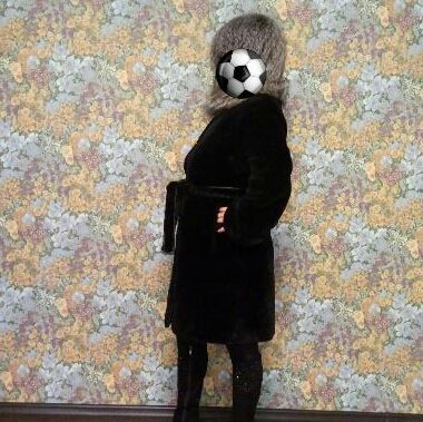 Срочно!Мутоновая шуба