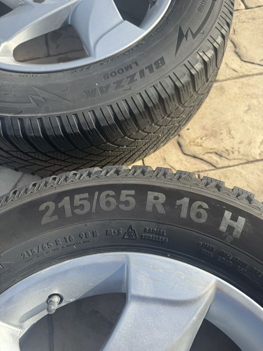 Dacia Duster гуми с джанти.!! R16 215/65