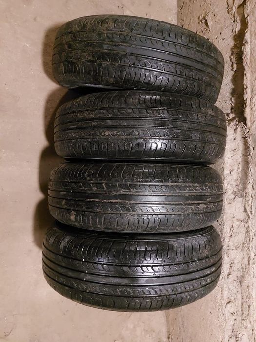 Продам комплект резины