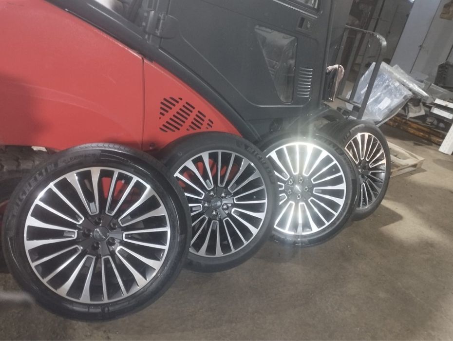 Продам новые диски с шинами