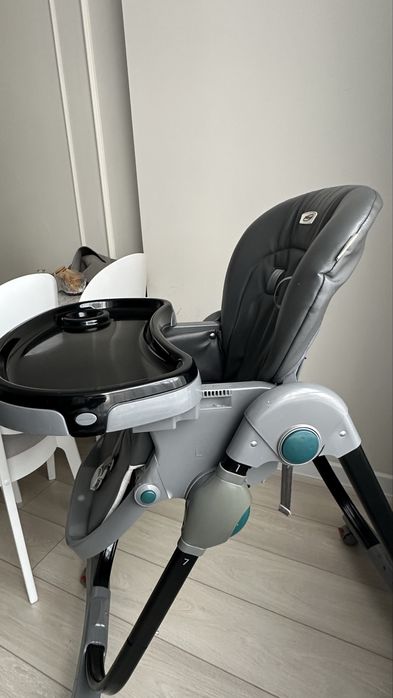 Продам детский столик