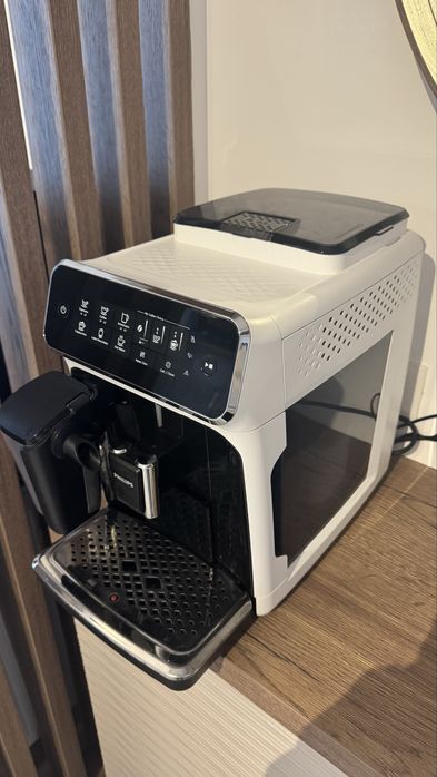 Espressor automat Philips LatteGo EP3243/50