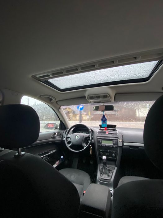 Skoda Octavia Combi 2.0 , 140 cp