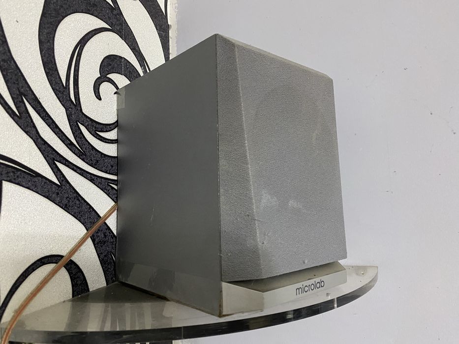 Продам колонки (саб-буфер) Microlab