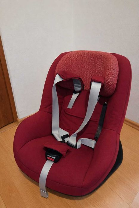 Scoica auto Maxi-Cosi + baza ISOFIX (set complet)