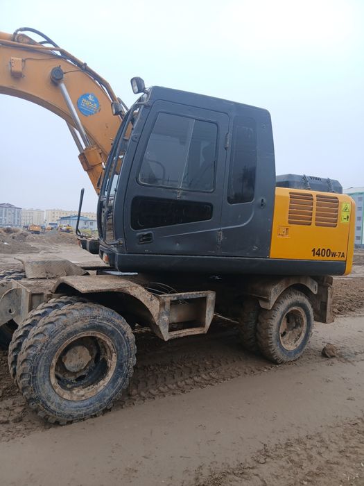 Экскаватор хюндай 1400