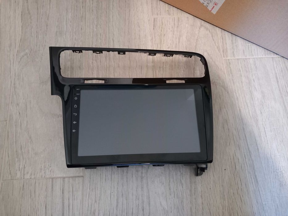 Медия с навигация за Голф 7 10.1 инча