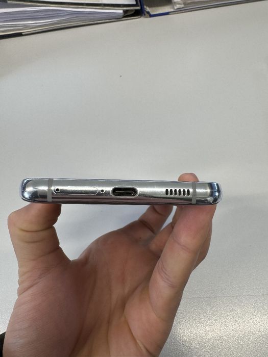 Samsung S21 ultira holati idiyal kareyadan kelgan 2 yil bo‘ldi