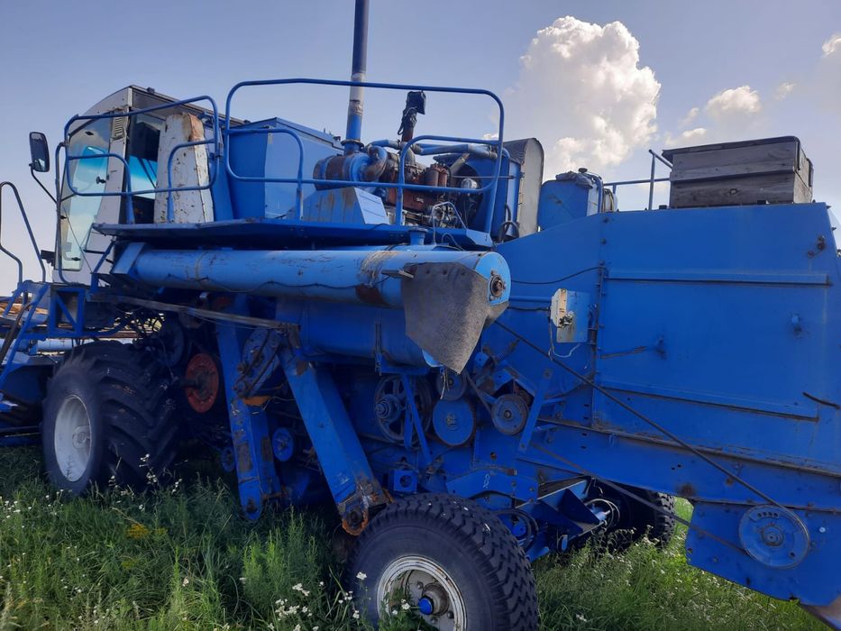 Продам Комбайн Енисей