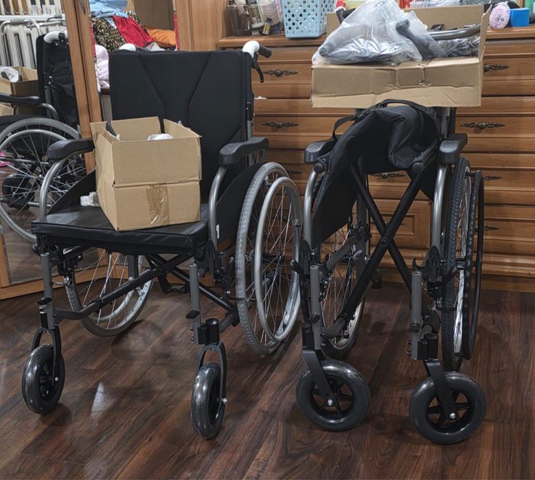 Продаю два инвалидных кресла НОВЫХ!!