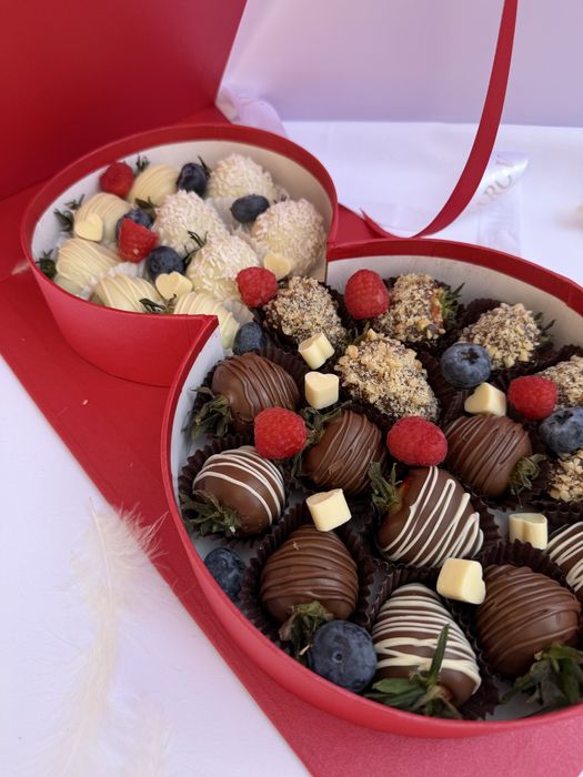 Клубника в шоколаде в подарок ( shokolad podaroki klubnika)