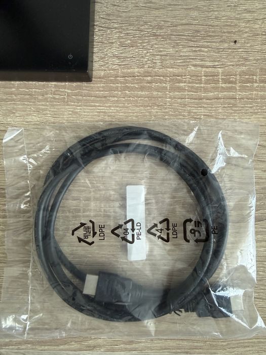 Монитор Philips QHD 27 дюймов