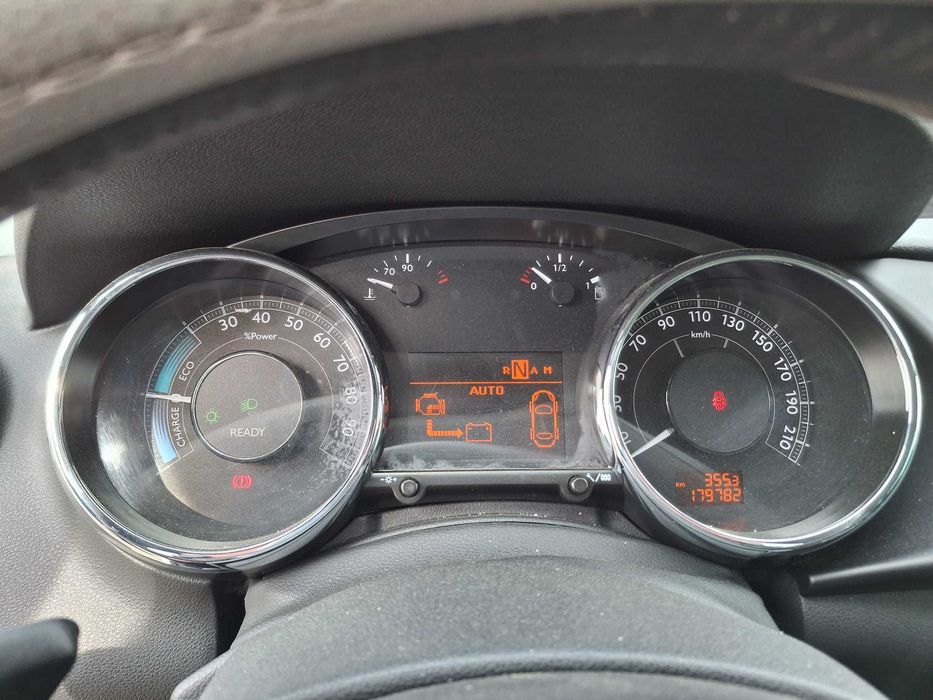 Dezmembrez Peugeot 3008 Hybrid 4x4 2.0 HDI RHC 200 cai an 2012