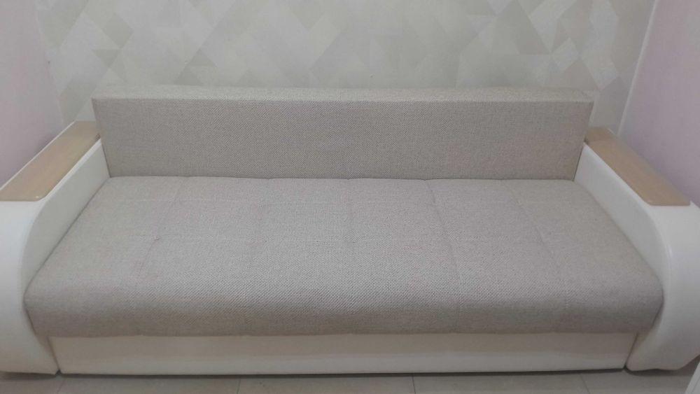 Продам диван и стол