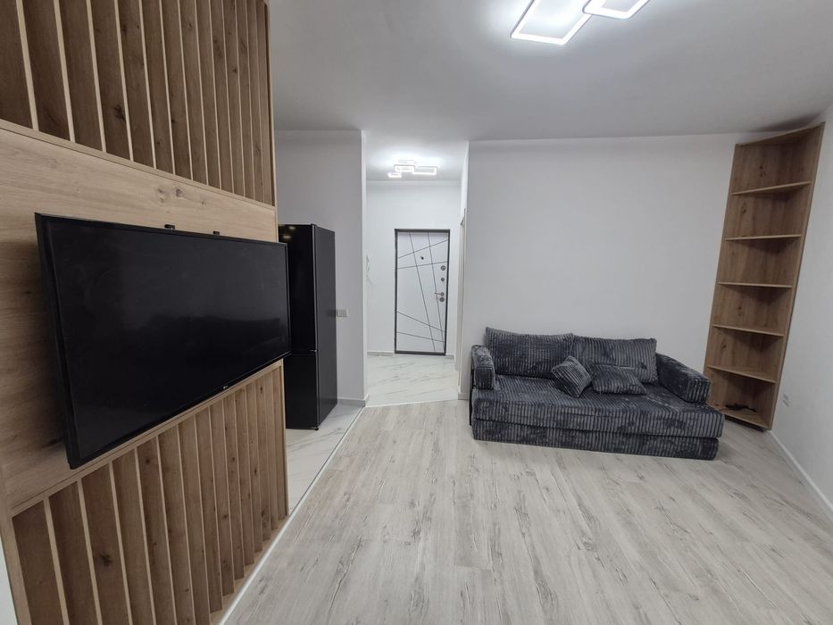 Închiriez garsonieră complet mobilată