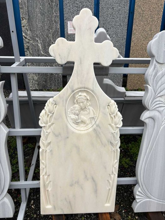 15% reducere la monumente funerare marmura si granit